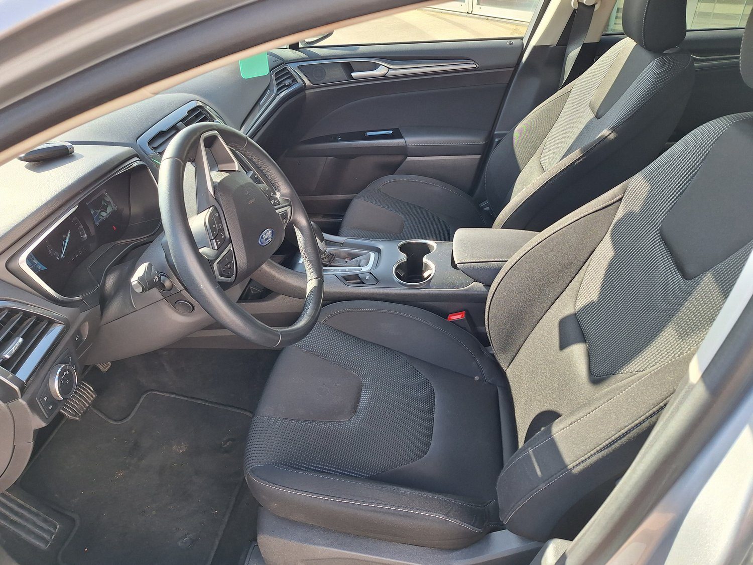 Ford Mondeo foto 5