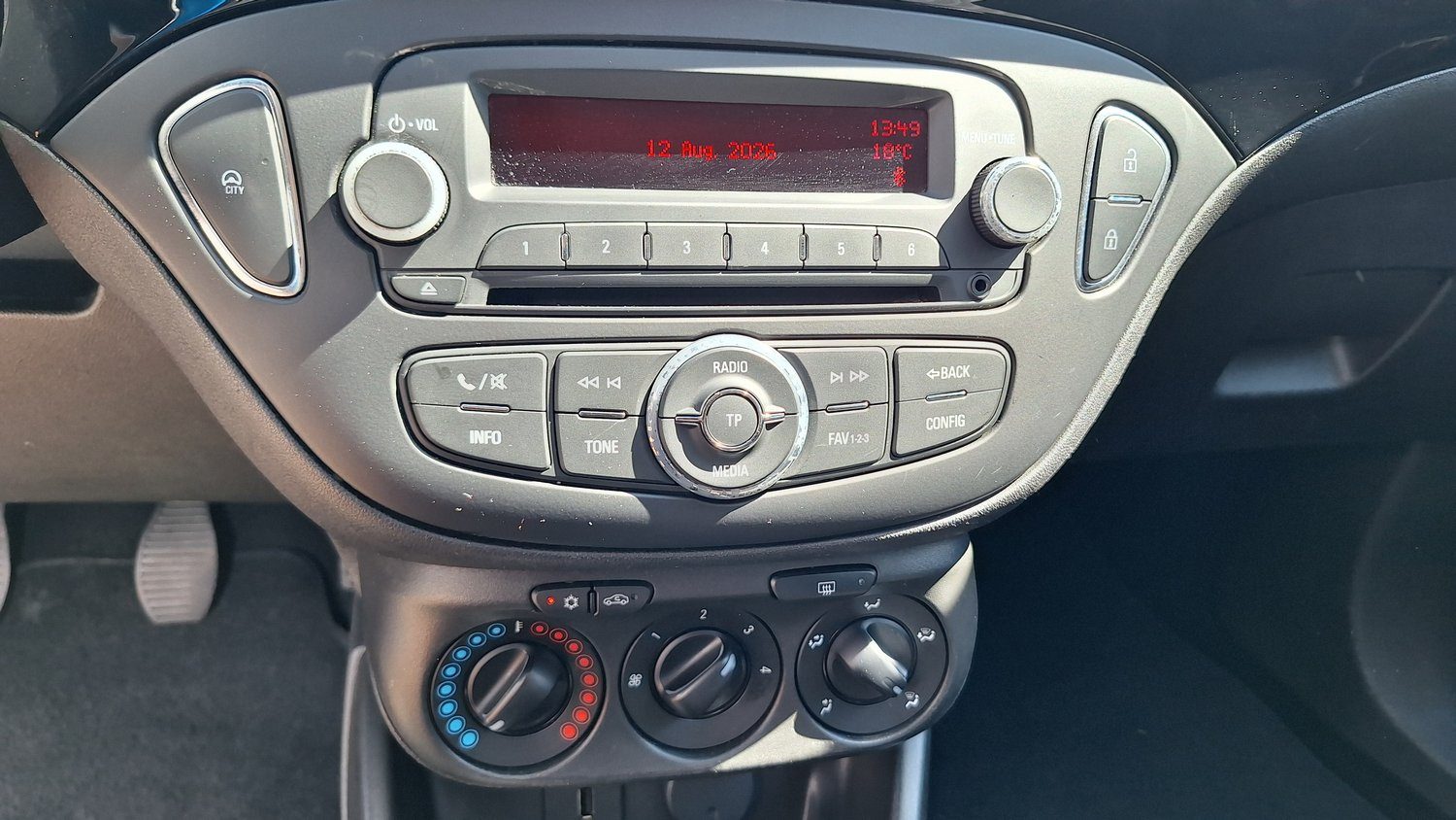 Opel Corsa foto 7
