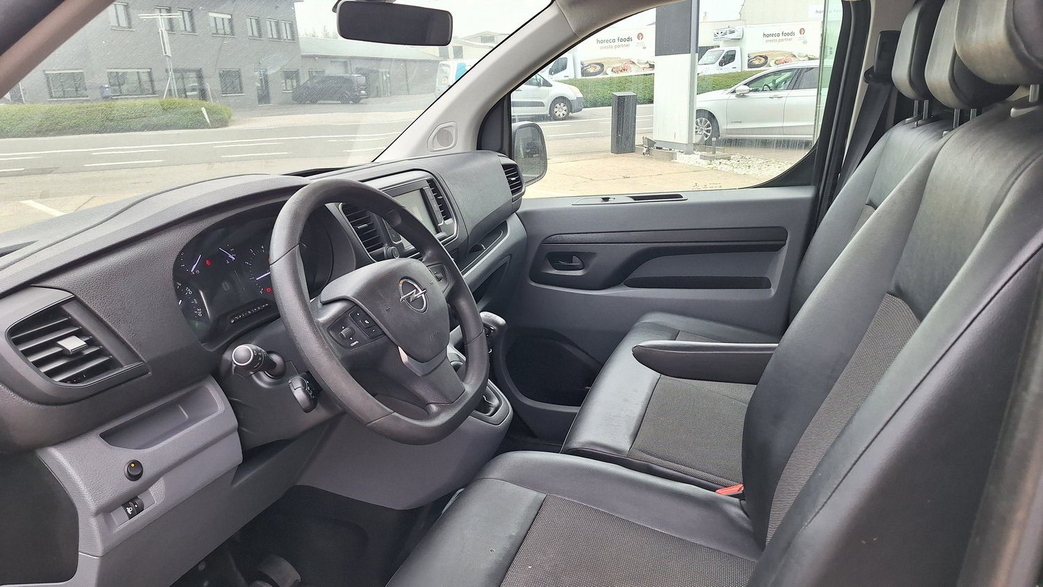 Opel Vivaro foto 5